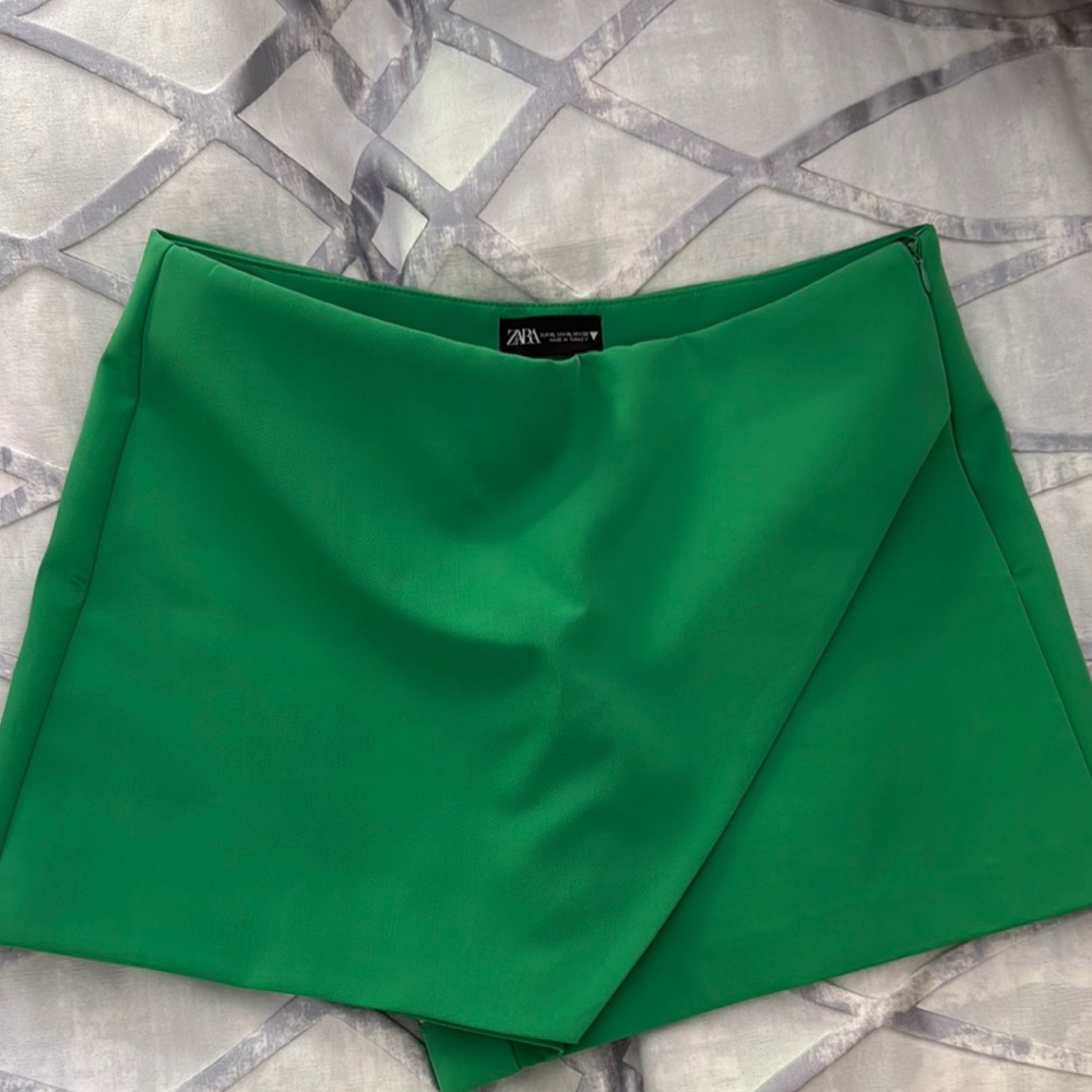 Zara Women's Green Skort